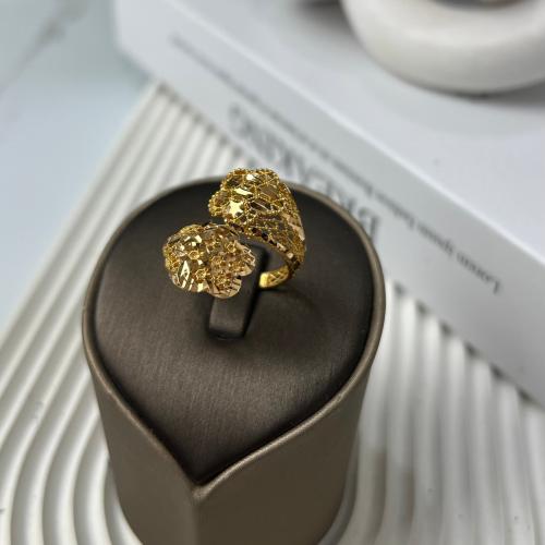 خاتم ذهب فخم عيار 21 بتصميم وردة فاخرة بوزن 5,06 ج...