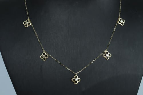 تشوكر ذهب الفان كليف تصميم الماس عيار 18 وزن 1.15...