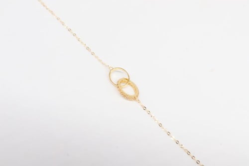 سوارة ذهب تصميم الماسي عيار 18 وزن 0.7 جرام