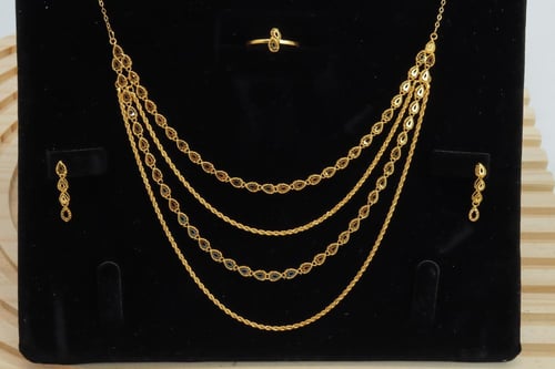 طقم ذهب اربعة دور عيار 21 وزن 12.8جرام