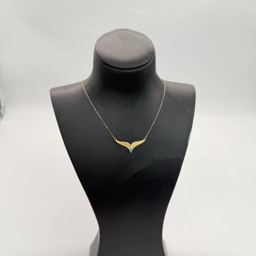 عقد ذهب جناح الصقر عيار 21 باللون السماوي وزن 1.2...