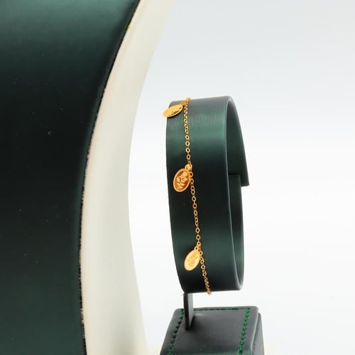 طقم ذهب ناعم عيار 21 وزن 3.59 جرام بتعليقة مستطيلة...