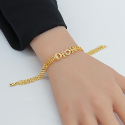 اسوارة ذهب ايطالي عيار 21 بتصميم ديور الماسي وزن 7...