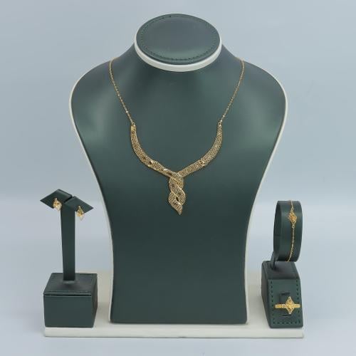 طقم ذهب عيار 21 بتصميم فريد وزن 7.56 جرام - لمعان...