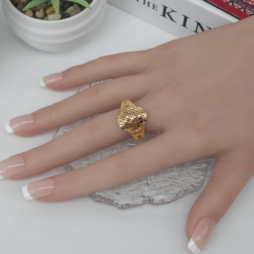 خاتم بتصميم ممييز ذهب عيار 21 وزن2.8 جرام