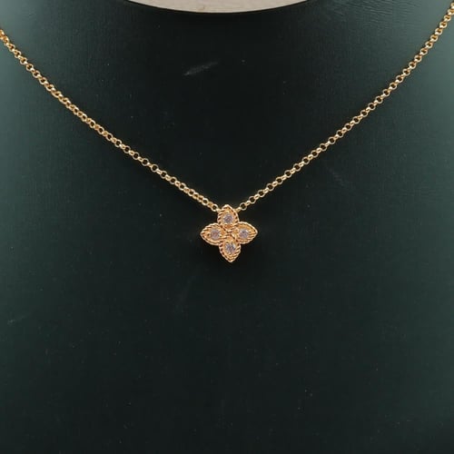 عقد ذهب روبرتو كوين تصميم الماسي عيار 18 وزن 3.13...