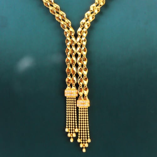 طقم ذهب عيار 21 وزن 20.10 جرام بتصميم متدرج مع شرّ...