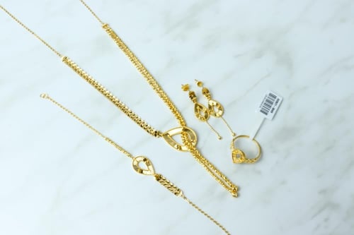 طقم ذهب كبير موديل شال الدوريكاء عيار 21 بوزن 25.3...