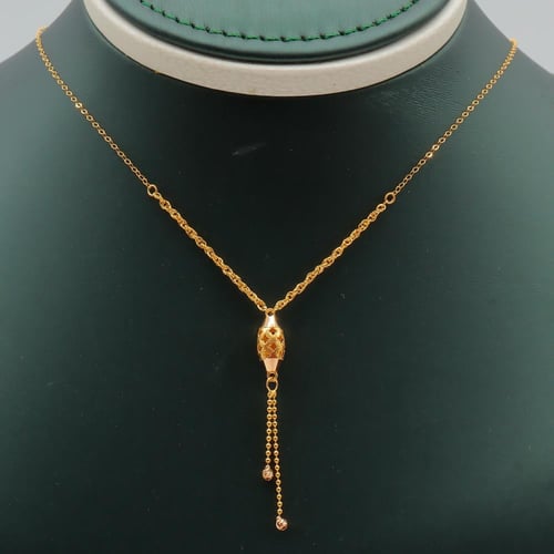 عقد ذهب عيار 21 تعليقة ناعمة وزن 1.3 جرام بسلسلة أ...