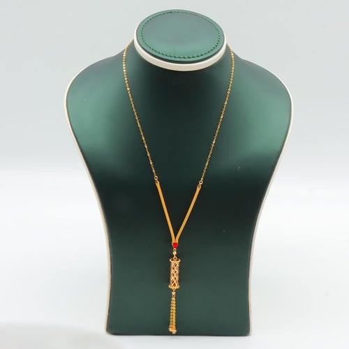 عقد ذهب عيار 21 تعليقة أسطوانية وزن 5.38 جرام بتصم...