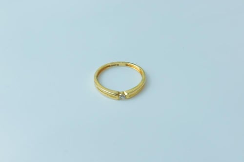 خاتم ذهب تصميم ايطالي بلمسة الماسية عيار 18