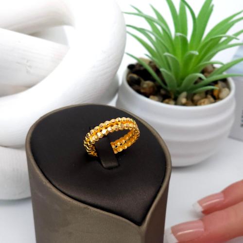 دبلة ذهب عيار 21 بتصميم الحبيبات المدورة بوزن 1.8...