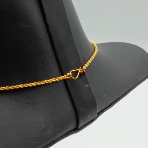 سبحة ذهب خمسة دور عيار 21 وزن 9.67 جرام بطابع عصري...