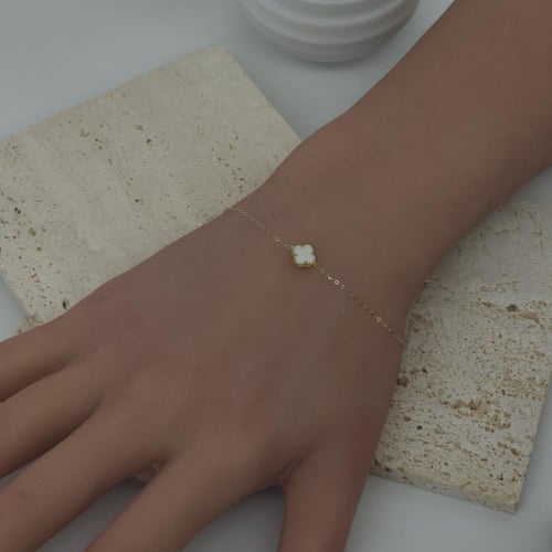 اسوارة فان كليف لون ابيض ذهب عيار 18