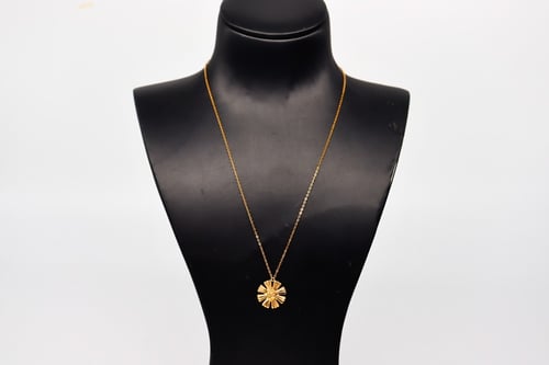 سلسال الرمش متوفر باللون الابيض والازرق والسادة عي...