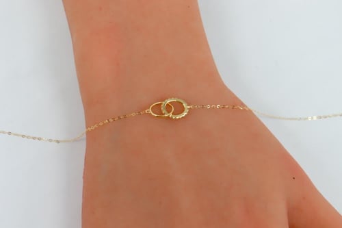 سوارة ذهب تصميم الماسي عيار 18 وزن 0.7 جرام