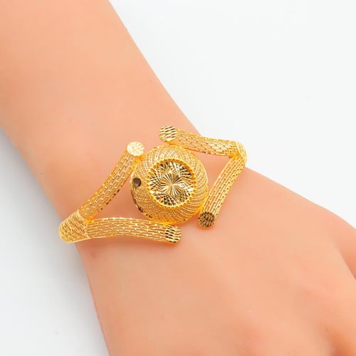 اسوارة مع خاتم ذهب عيار 21 وزن 11.88 جرام بتصميم ف...