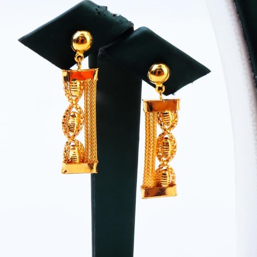 طقم ذهب تركي عيار 21 وزن 30.14 جرام بتصميم طبقات ف...