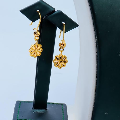 طقم ذهب تصميم الوردة عيار 21 وزن 12.1 جرام