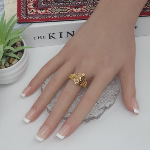 خاتم بتصميم ممييز ذهب عيار 21 وزن2.8 جرام