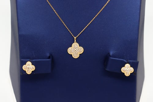 طقم اطفال الفان كليف تصميم الماسي عيار 18