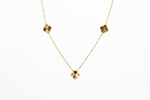 سلسال الفان كليف ثلاث وردات عيار 21 وزن 3.14 جرام