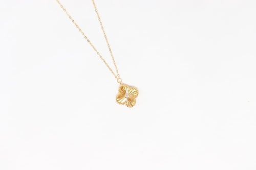 سلسال ذهب الفان كليف نواعم بلمسه الماسية عيار 18 و...