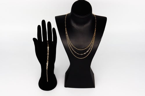 كلكشن سلسال ذهب مع سوارة جنزير عيار 18 االوزن: 10....