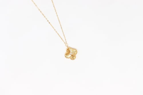 سلسال ذهب الفان كليف نواعم بلمسه الماسية عيار 18 و...