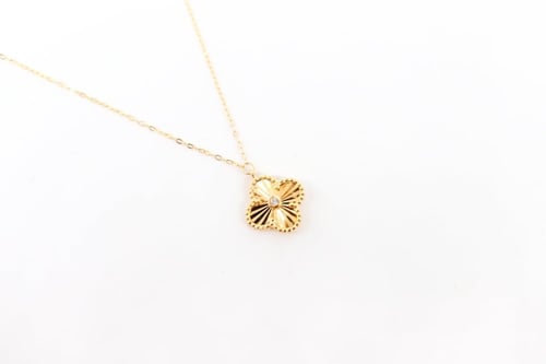 سلسال ذهب الفان كليف نواعم بلمسه الماسية عيار 18 و...