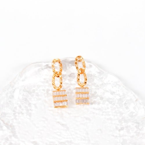 حلق ذهب فخم عيار 21 تصميم ألماسي – وزن 3.1 جرام