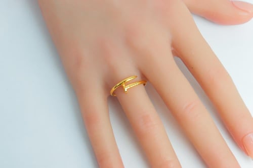 خاتم ذهب المسمار عيار 21