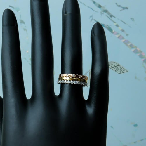 دبل تصميم الماسي ثلاثي ملون ذهب عيار 18