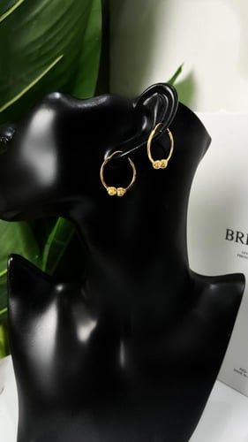 حلق ذهب دائري عيار 21 بتصميم انيق بوزن 2.7 جرام