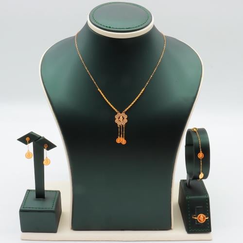 طقم ذهب ناعم عيار 21 وزن 3.71 جرام بتصميم أنثوي