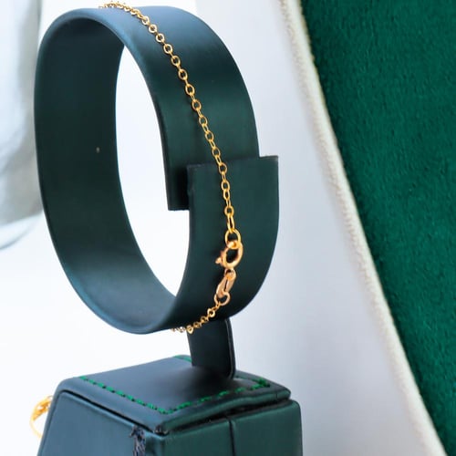 طقم ذهب تصميم غصن الزيتون عيار 21 وزن 8.11 جرام