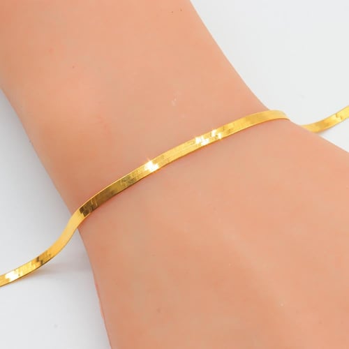 اسوارة ذهب فلات عيار 21 وزن 3.29 جرام بتصميم مسطح...