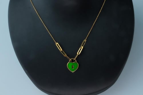 سلسال ذهب عيار 18 بتصميم قلب صافي مطعم بالميناء ال...