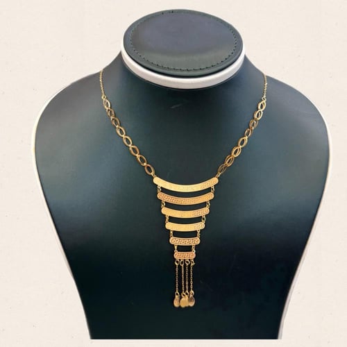 عقد ذهب عيار 21 وزن 3.11 جرام