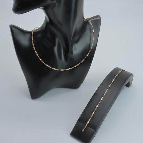 كلكشن عقد واسوارة الاوميقاء ذهب عيار 18 وزن 2.23 ج...