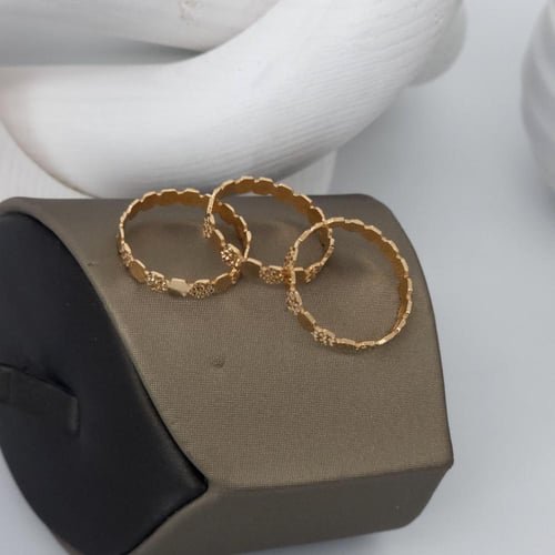 دبل المرامي بتصميمها المنقوش ذهب عيار 21