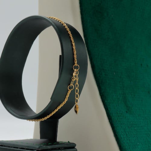 طقم ذهب إيطالي صافي عيار 18 – تصميم دوائري أنيق بو...