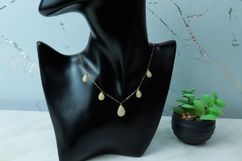 تشوكر ذهب البوشرون تصميم الماسي عيار 18 وزن 2.3 جر...