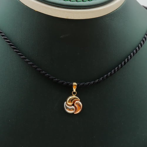 تعليقة ذهب عيار 18 دوّامة الرونق بوزن 0.17 جرام -...