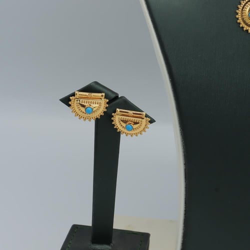 طقم ذهب الرمش عيار 21 مطعم بحبة لولو فيروزي وزن 10...