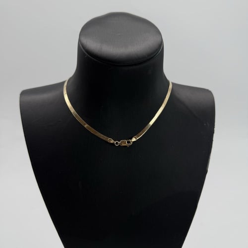 عقد ذهب الفلات تصميم الماسي باللون عيار 18 وزن 6.5...