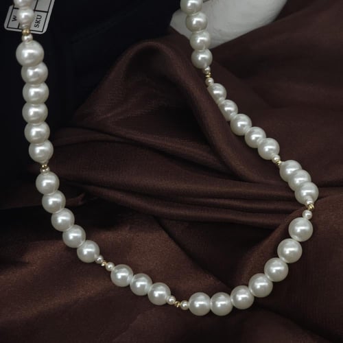 عقد مطعم بالؤلؤ الزراعي بتصميم الكرات الذهبية لأطل...