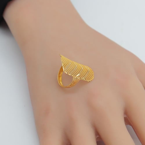 خاتم ذهب عيار 21 وزن 2.3 جرام