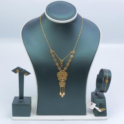 طقم ذهب عيار 21 وزن 8.9 جرام