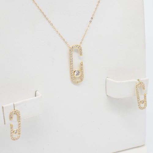 طقم ذهب مسيكاء تصميم الماسي عيار 18 وزن 3.2 جرام